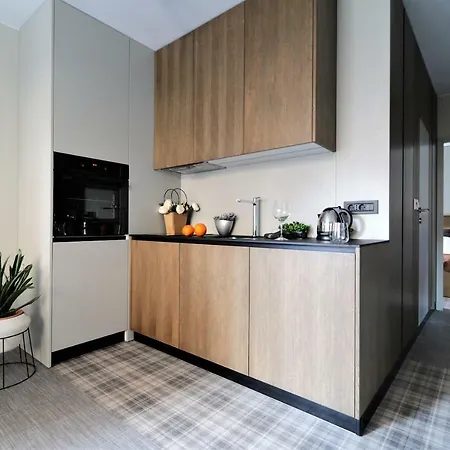 Central Apartment *